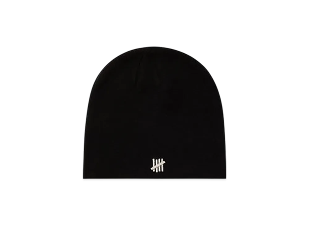 UNDEFEATED Toke Beanie "Black"