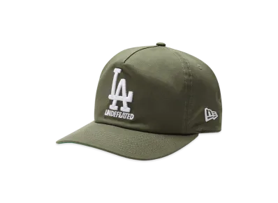 UNDEFEATED x New Era x Los Angeles Dodgers Stacked Logo Snapback "Olive"