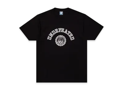 UNDEFEATED Crest S/S Tee "Black"