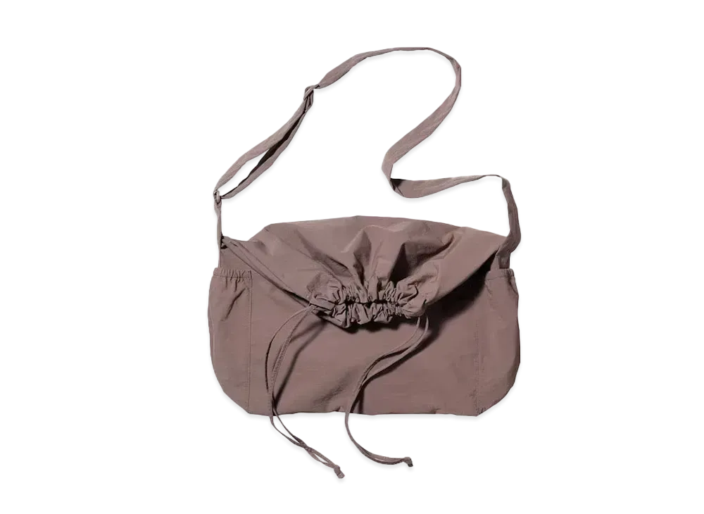Uniqlo U 24SS Drawstring Shoulder Bag "Brown"