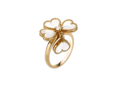 Van Cleef & Arpels Sweet Alhambra heart ring "18K Yellow gold/Diamond/Mother-of-pearl"