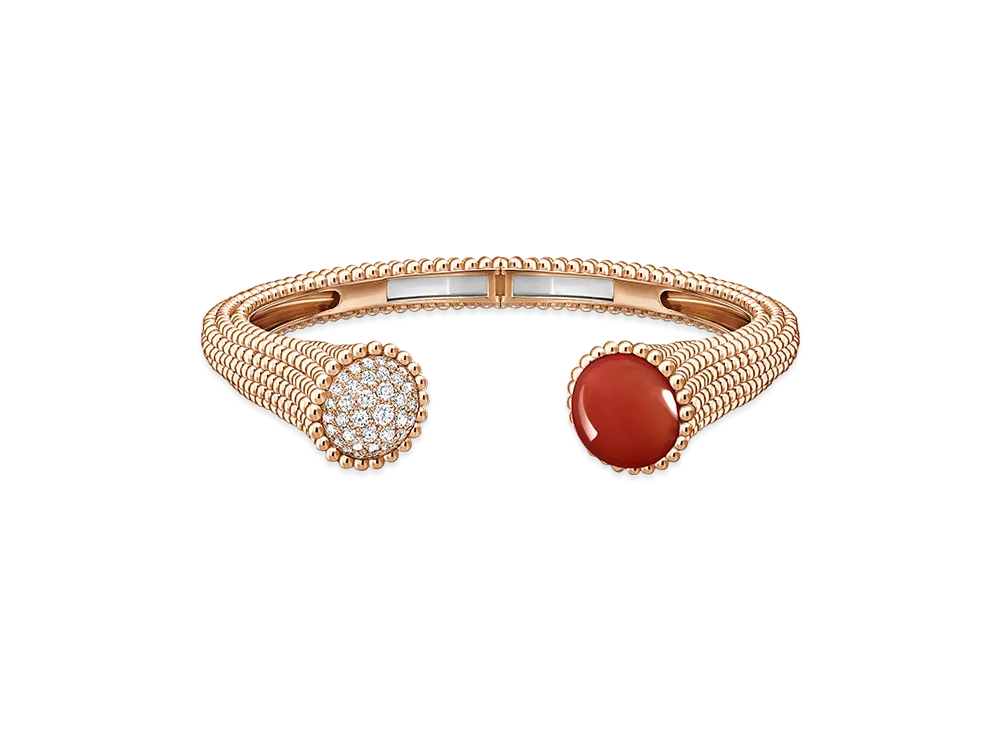 Van Cleef & Arpels Perlee couleurs bracelet medium model "18K Rose gold/Carnelian/Diamond"