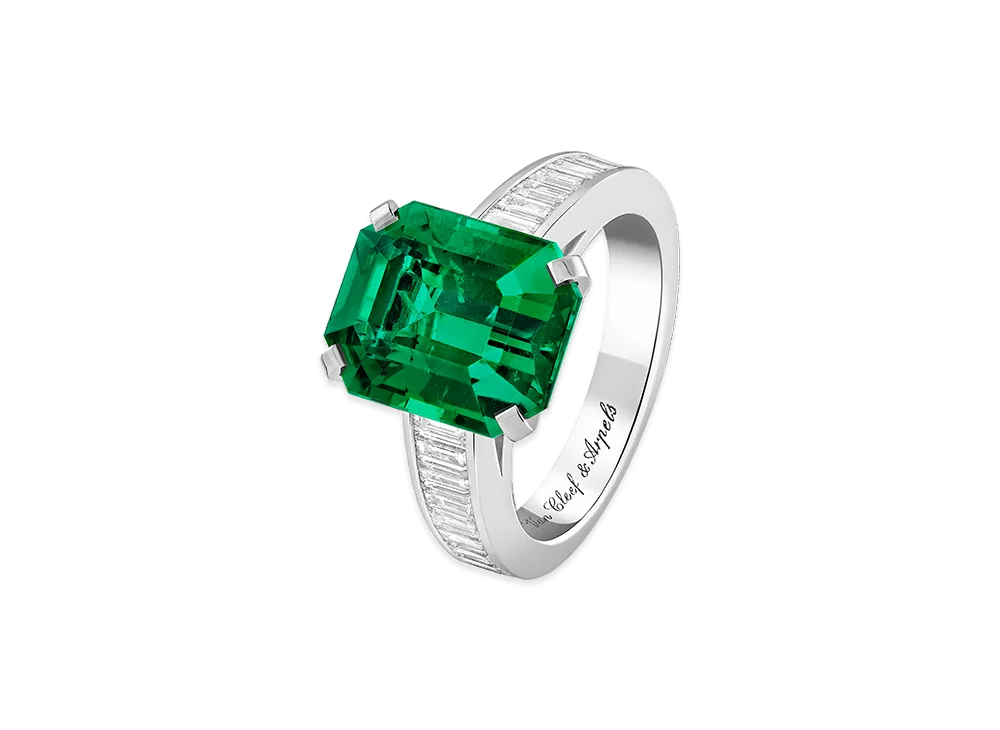 Van Cleef & Arpels Menuet solitaire emerald 5.66 carats "Platinum/Emerald/Diamond"