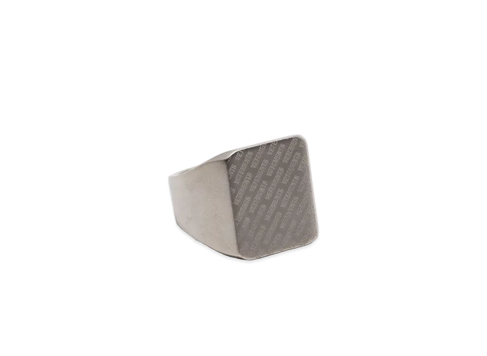 VETEMENTS Logo Signet Ring "Silver"