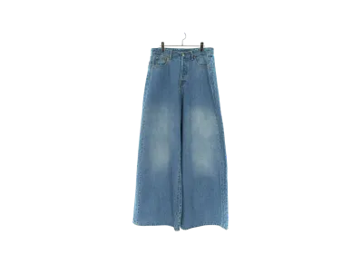 VETEMENTS Washed Big Shape Denim Pants "Blue" UE64PA140X