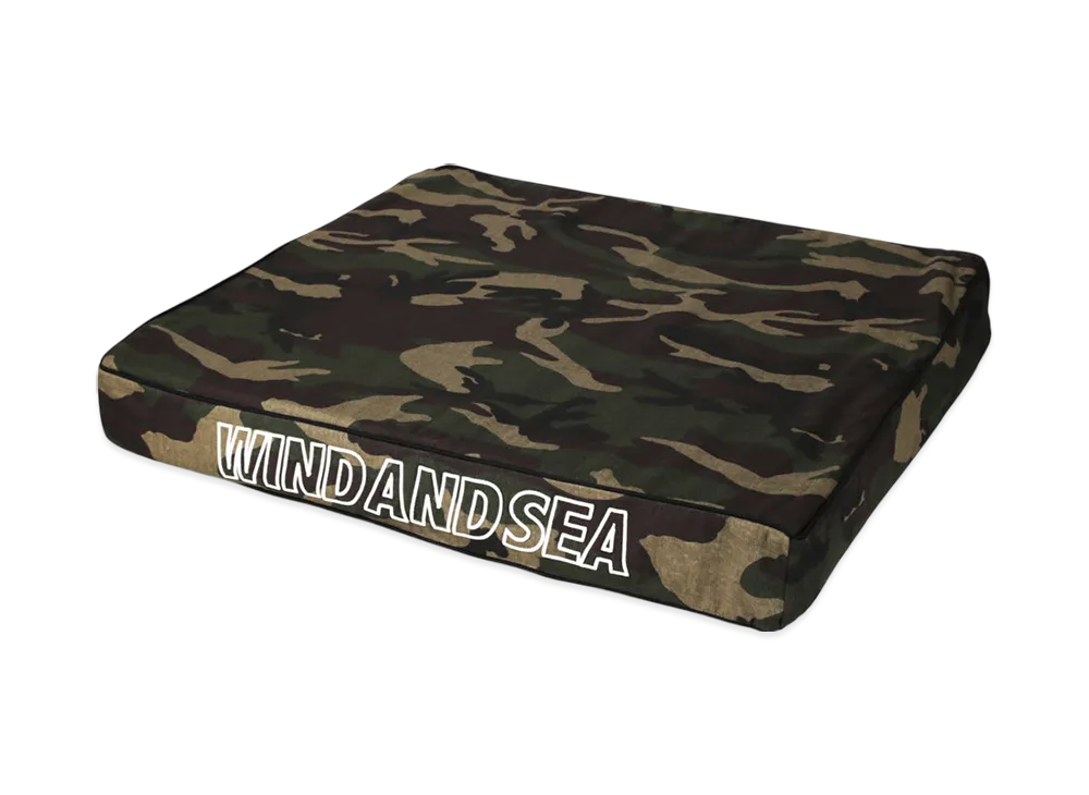 WIND AND SEA DOG CUSHION BED "Camo"