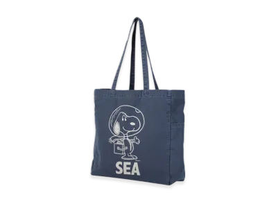 WIND AND SEA x SMOOTHY Snoopy Pigment Tote Bag "Navy"