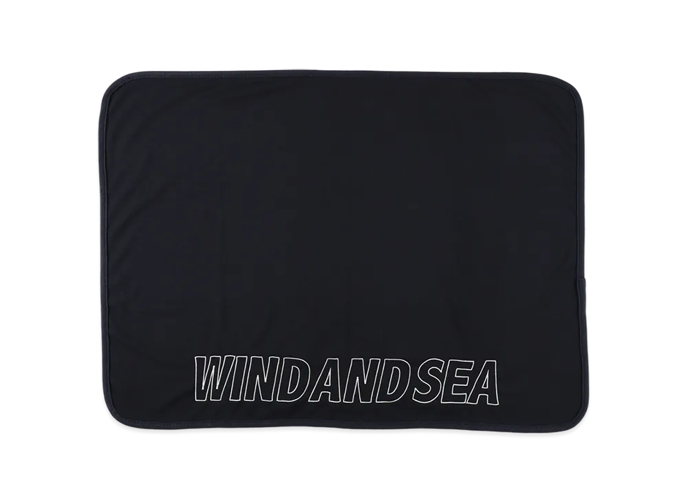 WIND AND SEA Fleece Blanket "Navy"