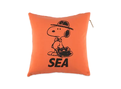 WIND AND SEA x SMOOTHY Snoopy Pigment Cushion Cover "Orange"