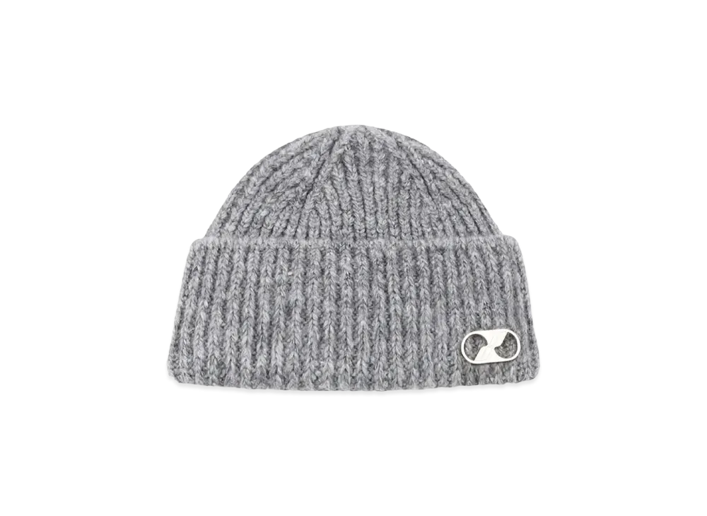 WE11DONE Metal Logo Short Beanie "Light Gray"
