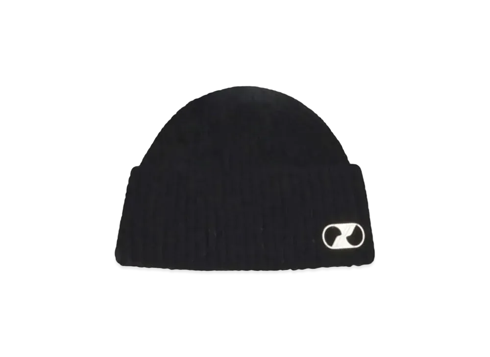 WE11DONE Metal Logo Short Beanie "Black"