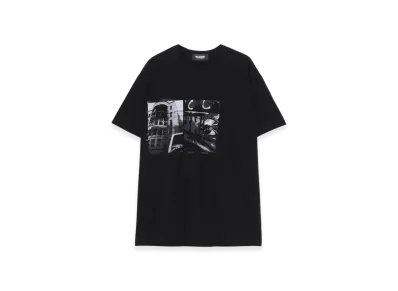 WILDSIDE YOHJI YAMAMOTO x Dear Stranger Graphic T-shirt Abandoned Building "Black"