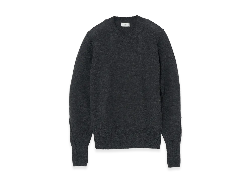 YOKE Baby Alpaca V-neck Sweater "Charcoal"
