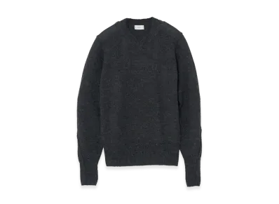 YOKE Baby Alpaca V-neck Sweater "Charcoal"