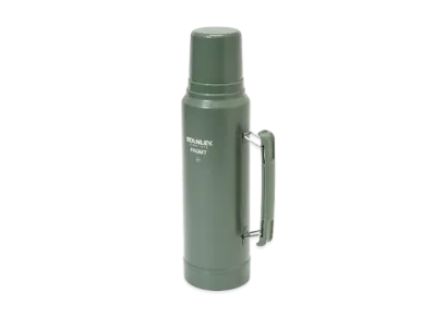 FRAGMENT DESIGN x STANLEY Classic Vacuum Bottle (1.0L) "Hammertone Green"