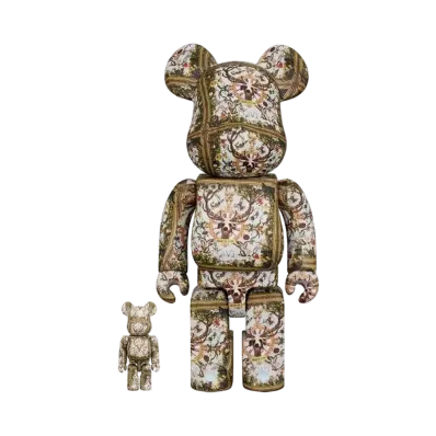 Bearbrick MUCH IN LOVE 100% & 400%