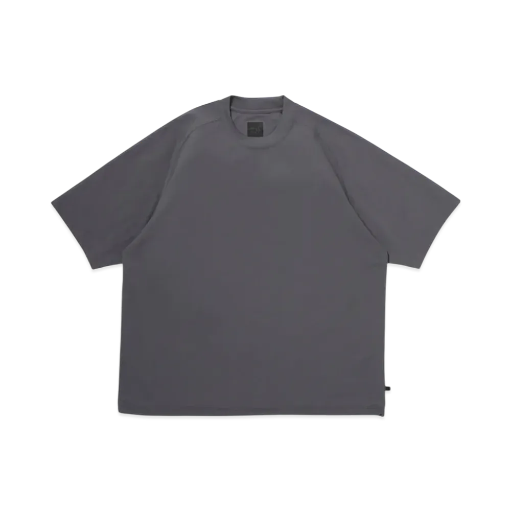 DAIWA PIER39 Tech Lightweight S/S Tee "Charcoal"