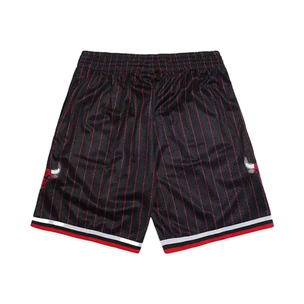 Mitchell&Ness NBA ALTERNATE SWINGMAN SHORTS BULLS 96-97 "BLACK"