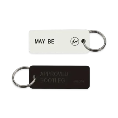 FRAGMENT MAY BE Keytag "Light Grey"