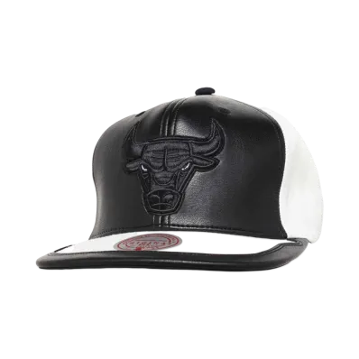 Mitchell&Ness NBA DAY ONE SNAPBACK BULLS "WHITE-BLACK"