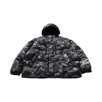 A BATHING APE x mastermind JAPAN Skull Camo Down Jacket "Black"