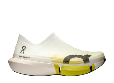 On LightSpray Cloudboom Strike 2 "White/Lime"