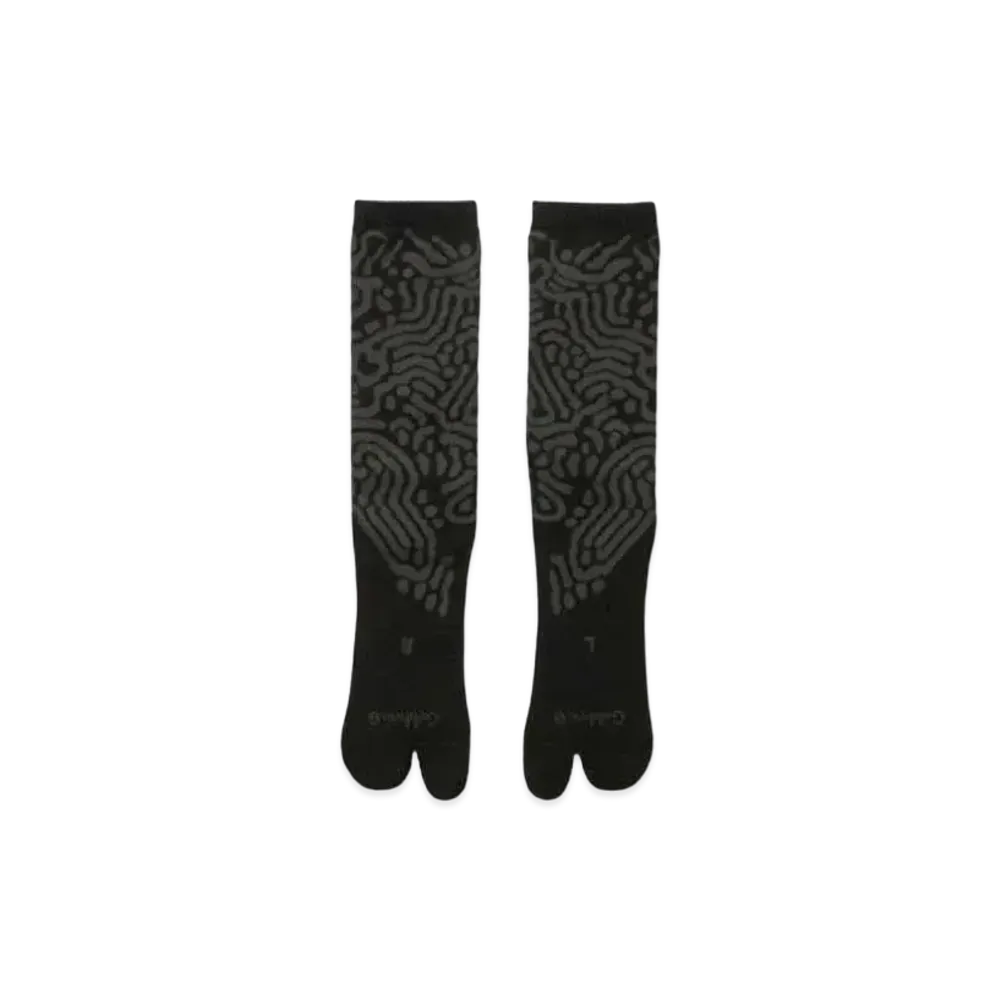 Goldwin 0 Reaction Diffusion Socks (Unisex) "Black"