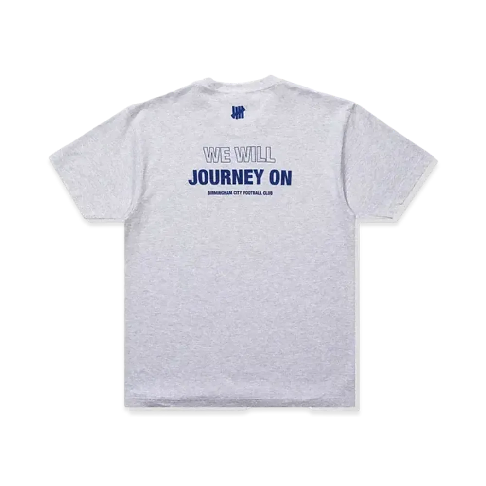 UNDEFEATED x BCFCBlue and White Kit KRO1 Short-Sleeve Tee "Gray"