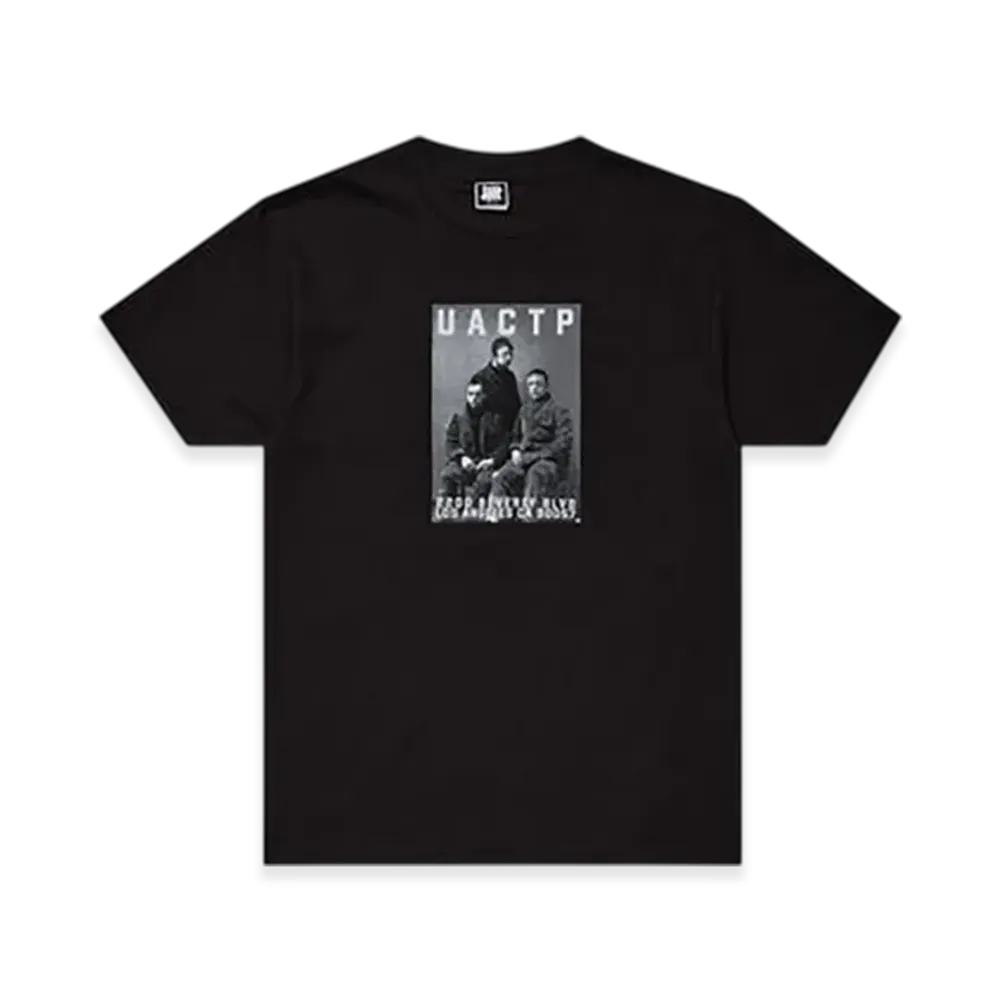 UNDEFEATED UACTP Portrait S/S Tee "Black"