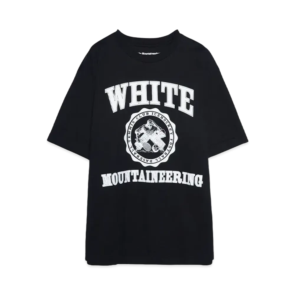 White Mountaineering WM COLLEGE LOGO T-SHIRT "BLACK"