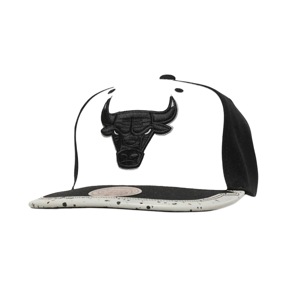 Mitchell&Ness NBA DAY ONE SNAPBACK BULLS "WHITE-BLACK"