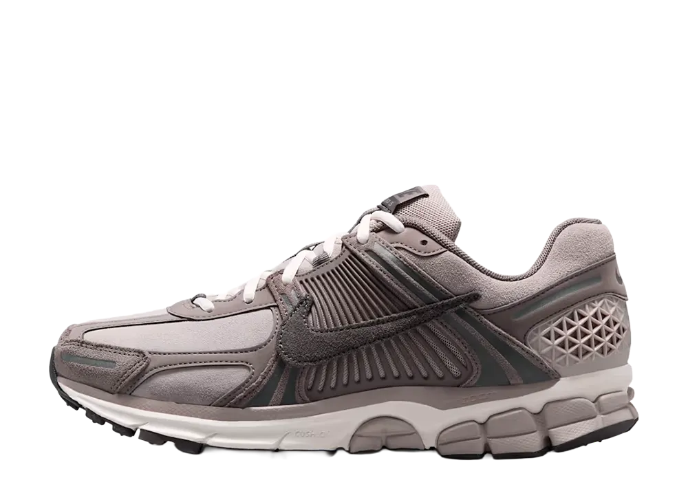 Nike Zoom Vomero 5 SE "College Grey/Cave Stone"