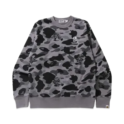 A BATHING APE URSUS CAMO CREWNECK "Black"