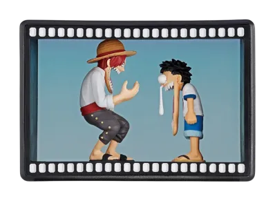 BANDAI "Ichiban Kuji" -One Piece Red-Haired Pirates- E Prize Hakoni World Shanks/Luffy