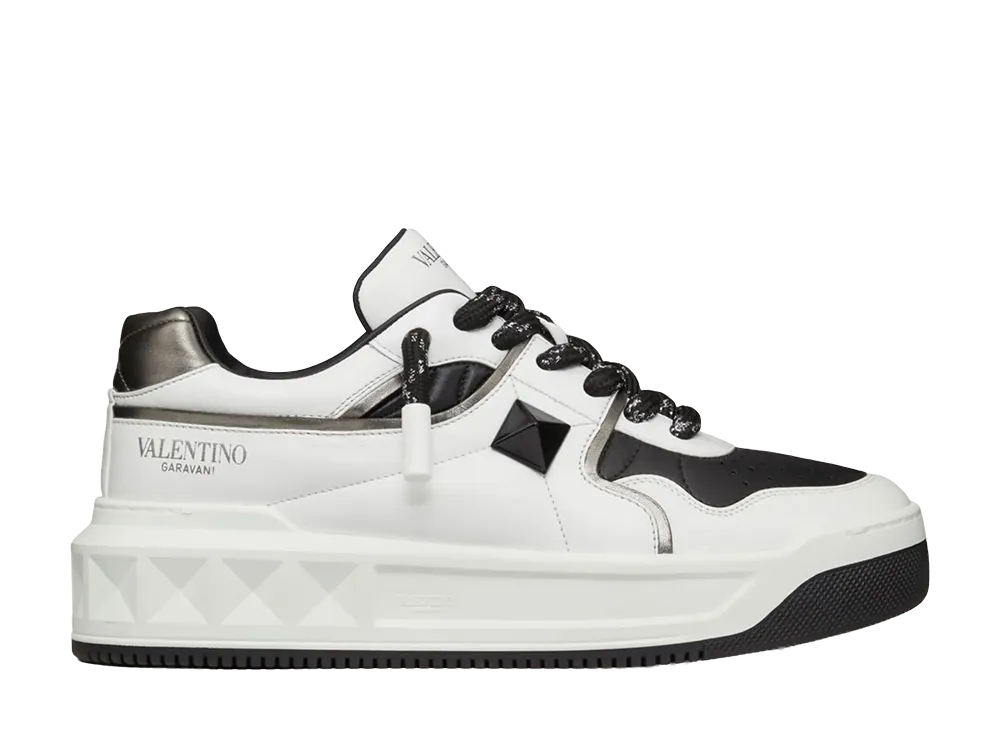 Valentino Garavani Two-Tone Nappa Leather One Stud Sneakers "Multicoloured" 이미지