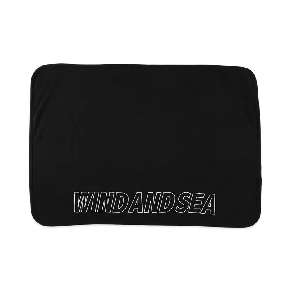 WIND AND SEA Fleece Blanket "Black"