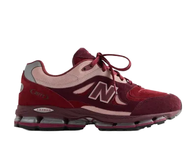 KITH × New Balance 2011 "Chocolate Truffle/Sepia Rose"