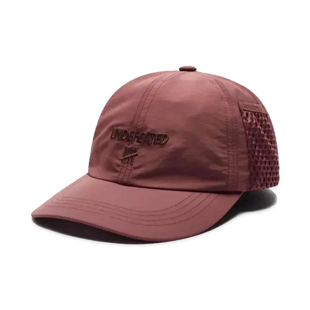 UNDEFEATED Mesh Pocket Strapback "Burgundy"