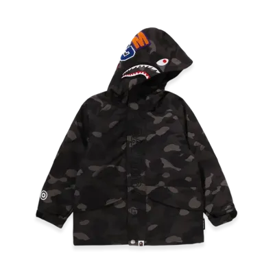 A BATHING APE Color Camo Shark Snowboard Jacket (Kids) "Black"