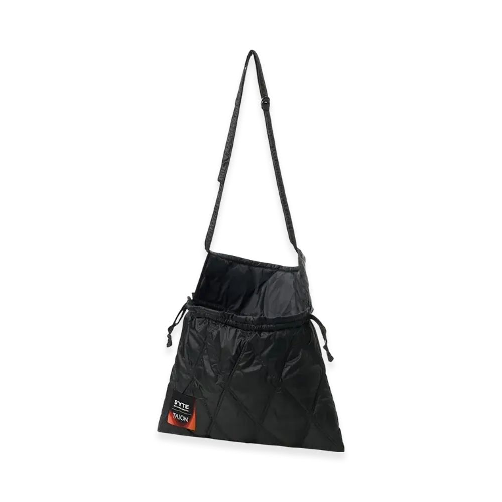 S'YTE x Taion Quilted Down Apron Bag "Black"