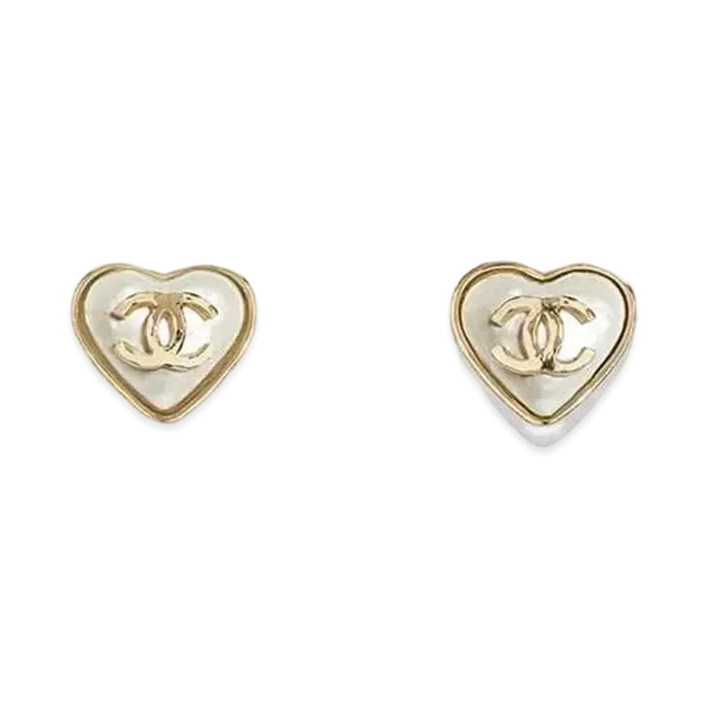 CHANEL CC Logo Glass Pearls Heart Earrings "Gold/White"