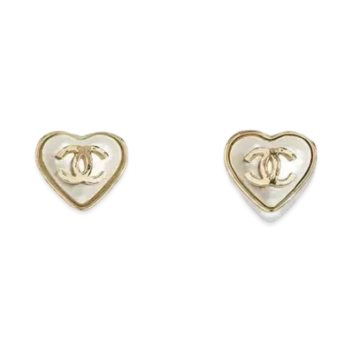 CHANEL CC Logo Glass Pearls Heart Earrings "Gold/White"