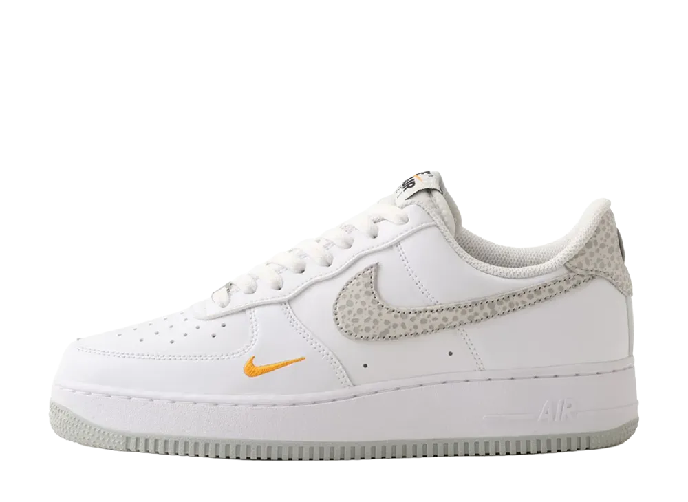Nike Air Force 1 07 "White/Kumquat"