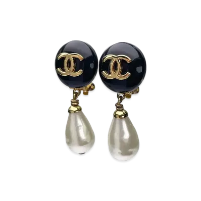 CHANEL Coco Mark Swing Pearl Earrings 96P "Black"