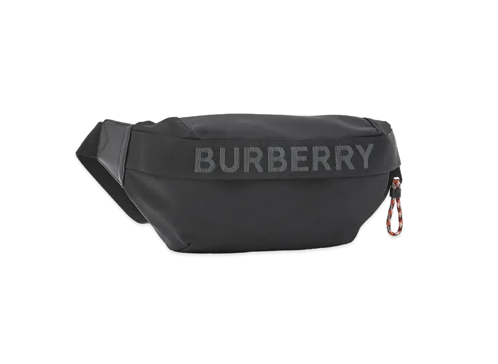 バーバリー ロゴディテール エコニール ソニーバムバッグ "ブラック" P80256681