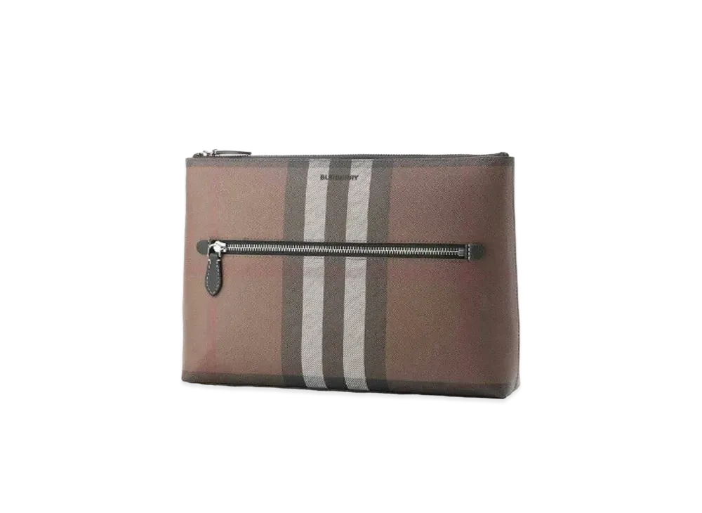 バーバリー ロゴプリント チェック Eキャンバス ジップポーチ "ダークバーチブラウン" P80390051