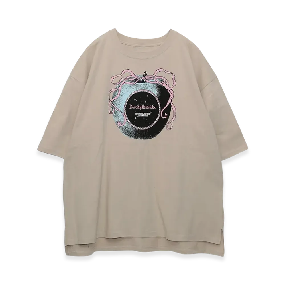 UNDERCOVER x Dorothy Hendricks Gilapple Clock Tee "Sand Beige"