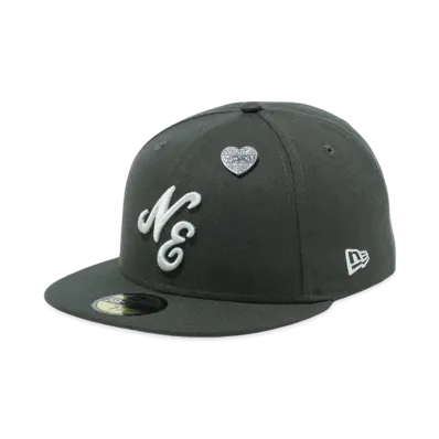 NEW ERA 59Fifty 59Fifty Day Memorial Collection Classic Logo Pin "Dark Pewter"