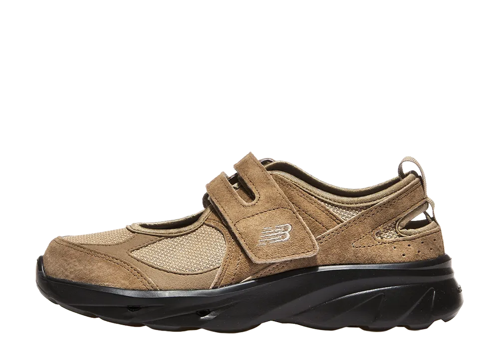 New Balance Women's Breeze Mary Jane "Beige"