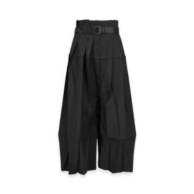 132 5. ISSEY MIYAKE Solid "Black"
